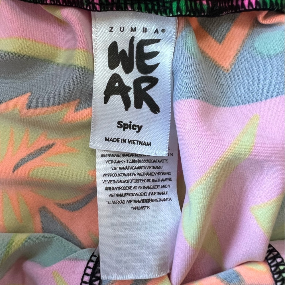 Zumba Dance Tribe Capri Harem Drawstring Colorful Print Dance Pants, Small Spicy - Picture 8 of 12